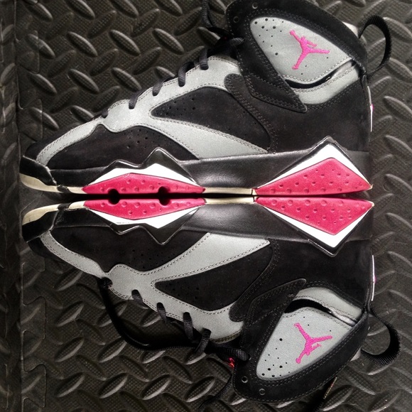 Jordan Other - Air Jordan RETRO 7 FUCHSIA gs used size 6.5y